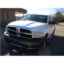 2011 DODGE R1500 ST CREW CAB 4X4 PICKUP, S/N 1D7RV1CP4BS618975, V8 GAS, A/T, A/C, BED COVER, RETRACT
