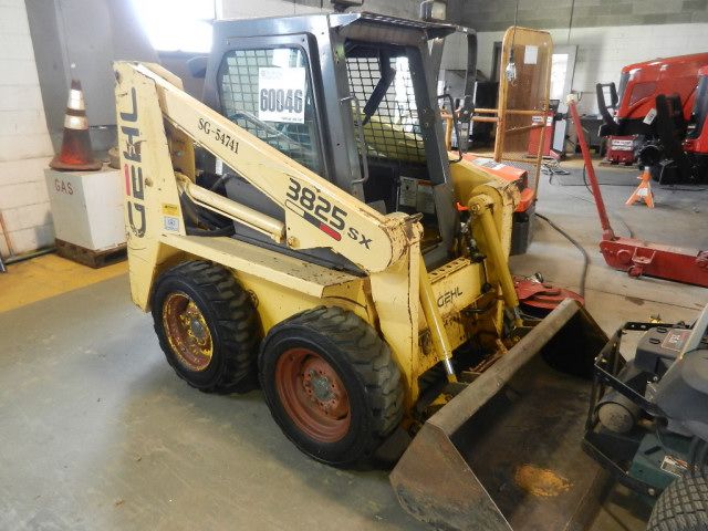 GEHL 3825SX SKID STEER LOADER,457 METER HOURS - J.M. Wood Auction