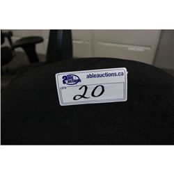 BLACK MULTI-LEVER TASK CHAIR