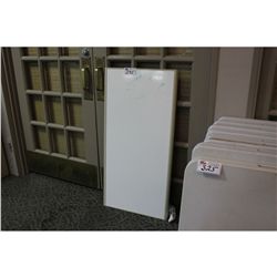 4' X 2' WHITEBOARD