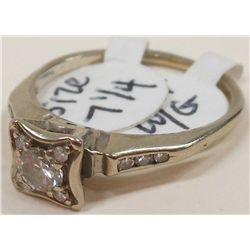 14KT White Gold Women's Diamond Ring