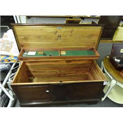 Lane Cedar Chest