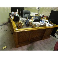 Pine Executive Desk w/Credenza