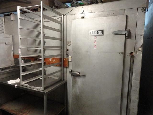 Thermo Rigid 18' x 14' Walk-In Cooler Combo