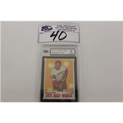 1970-71 O-PEE-CHEE #29 GORDIE HOWE KSA GRADED 8 NMM