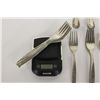Image 4 : 2126 GRAMS OF STERLING SILVER FLATWARE- NORTHUMBRIA AND INTERNATIONAL STERLING PLUS KNIVES