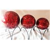 Image 1 : DECORATIVE RED SPHERES BLOWN GLASS WITH CLAY CENTERPIEC