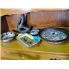 Image 1 : Group of 5 collectable ceramic pieces