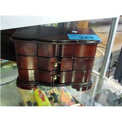 Wooden jewelry box