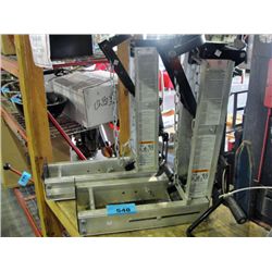 Pair of quil-craft ultra jack system scaffolding