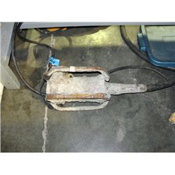 Concrete pad vibrator