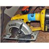 Image 1 : Dewault cordless skill saw one battery no charger