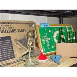 Shelf lot of vintage collectable items;