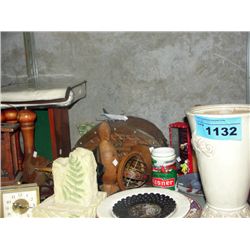 Shelf lot of collectables, misc and decorative