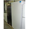 Image 1 : Frigidaire white upright freezer