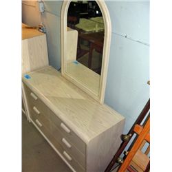 Oak 6 drawer dresser with mirror