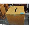 Image 1 : Rolling wooden cabinet with elegant hanging