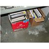 Image 1 : 2 boxes of books