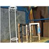 Image 1 : 2 shoe stands and 2 small metal stands