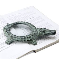 GATOR MAGNIFYING GLASS