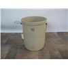Image 1 : TEN GALLON CROCK