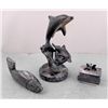 Image 1 : 3 Carved Marble Fish, Bird Box Metal Dolphins Sculpture