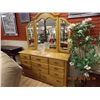 Image 1 : OAK DRESSER WITH WING MIRROR - NEW