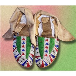 1890's Sioux full beaded men's moccasins