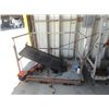Image 1 : Man Lift