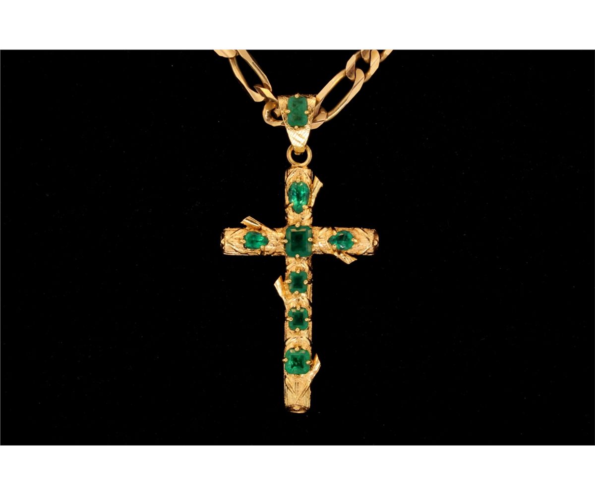 PENDANT Men's 18ky branch motif emerald cross pendant; 5 emerald cut