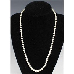 LADIES GRADUATED PEARL NECKLACE W/ 14K CLASP