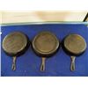 Image 6 : 3-Cast Iron Skillets