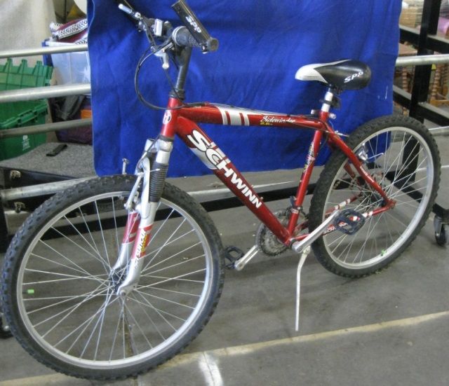red schwinn mountain bike