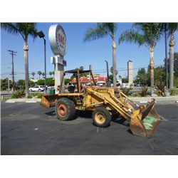 CASE 480LL SKIP LOADER 4 CYL DSL 4 SPD RWD W/GANNON BOX SCRAPER