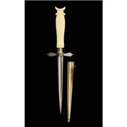 DAGGER Nineteenth Century. Sturdy blade a rhomboid