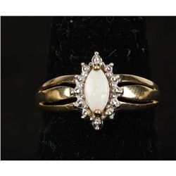 Pretty 10K Yellow Gold Opal Ring