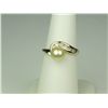 Image 1 : Sleek 14K Yellow Gold Ladies Ring