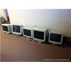 LOT: CRT MONITORS