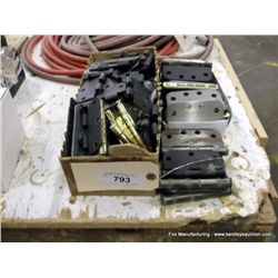 Lot: Door Hinges
