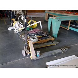 Mule 5000 Pound Pallet Jack