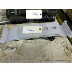 Lot: Metal Brackets