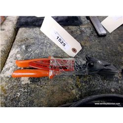 Lot: Shears