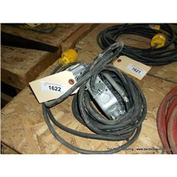 Lot: Extension Cords with 4 Plug Ends