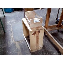Lot: Wooden Stools