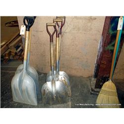 Lot: Metal Shovels