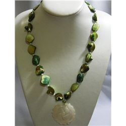 350CTW PHILIPPINE GREEN MOTHER OF PEARL NECKACE WITH CA