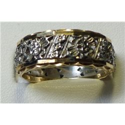 Vintage 14K white & yellow gold Band, Floral Design. 8mm wide. Size 10, 3.6 dwt