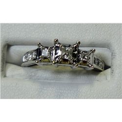 Estate 14K White gold 3 Stone Diamond ring, size 6,, .50ct tdw, 1.8 dwt