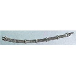PRE-OWNED SWAROVSKI BRACELET IN EXCELLENT CONDITION. WILL FIT A 7" WRIST.