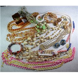 VINTAGE LOT OF COSTUME JEWELRY